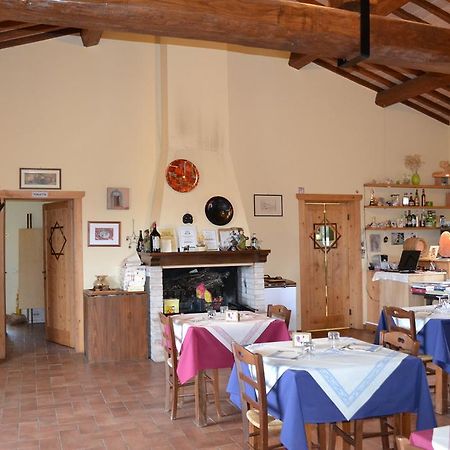 Отель Agriturismo Il Merollo Тоди Экстерьер фото