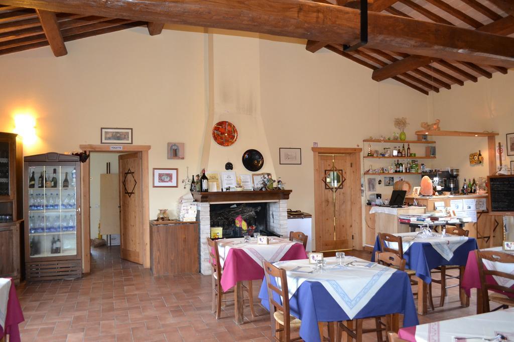Отель Agriturismo Il Merollo Тоди Экстерьер фото