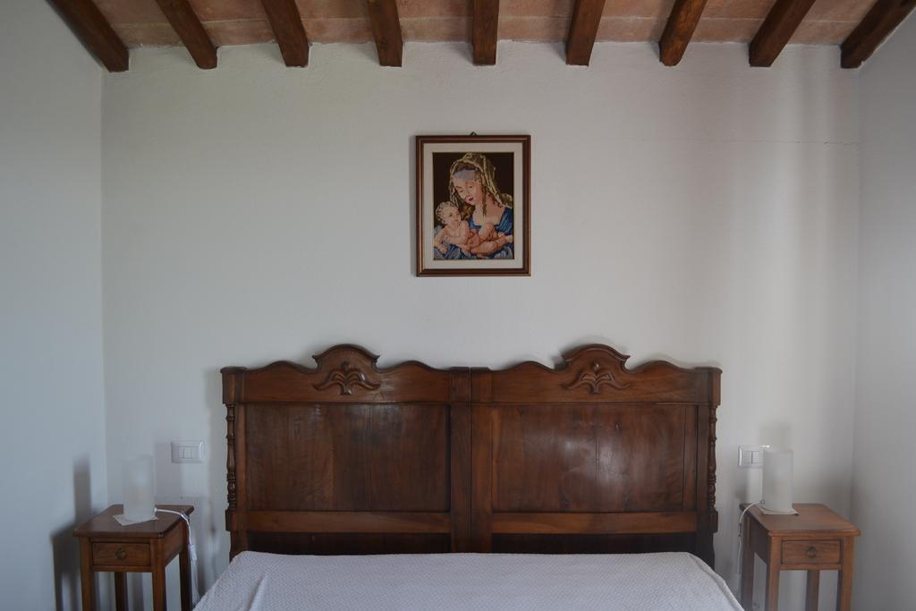Отель Agriturismo Il Merollo Тоди Экстерьер фото