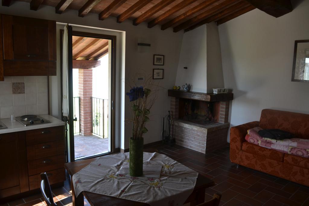 Отель Agriturismo Il Merollo Тоди Экстерьер фото