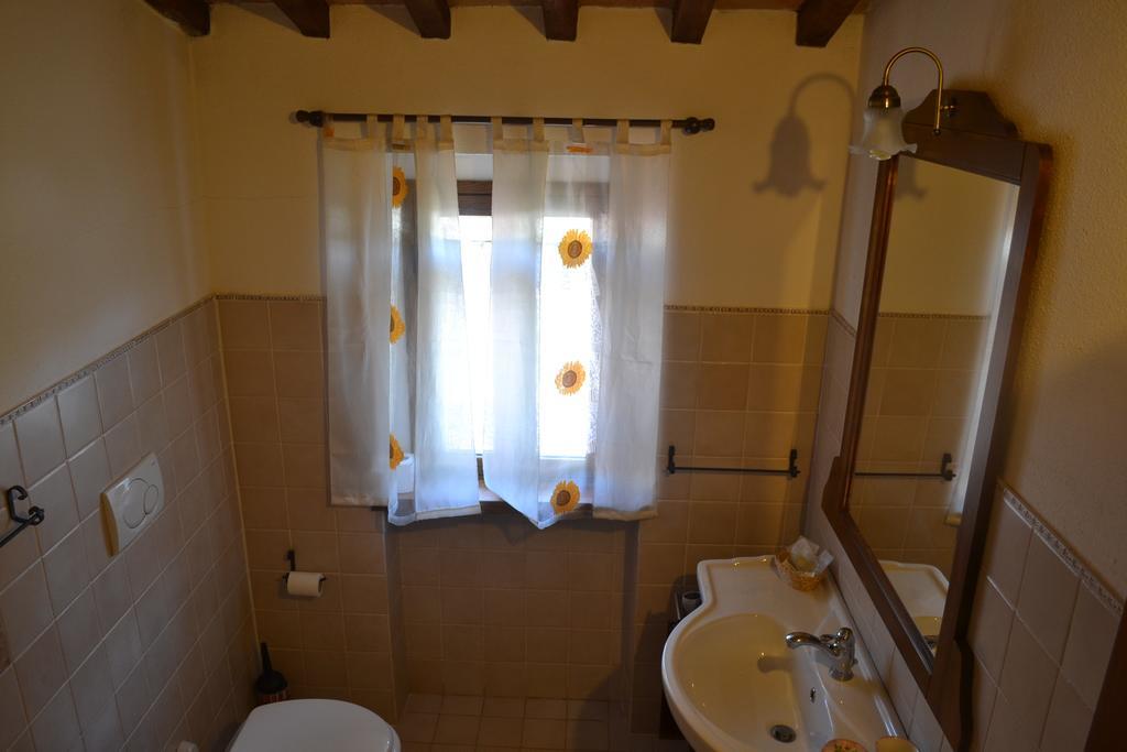 Отель Agriturismo Il Merollo Тоди Экстерьер фото